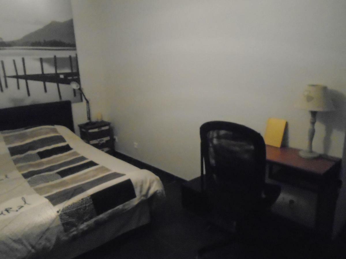 Les Tresors De Lizzie Hotel Coutras Esterno foto