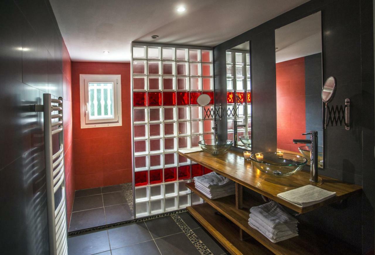 Les Tresors De Lizzie Hotel Coutras Esterno foto